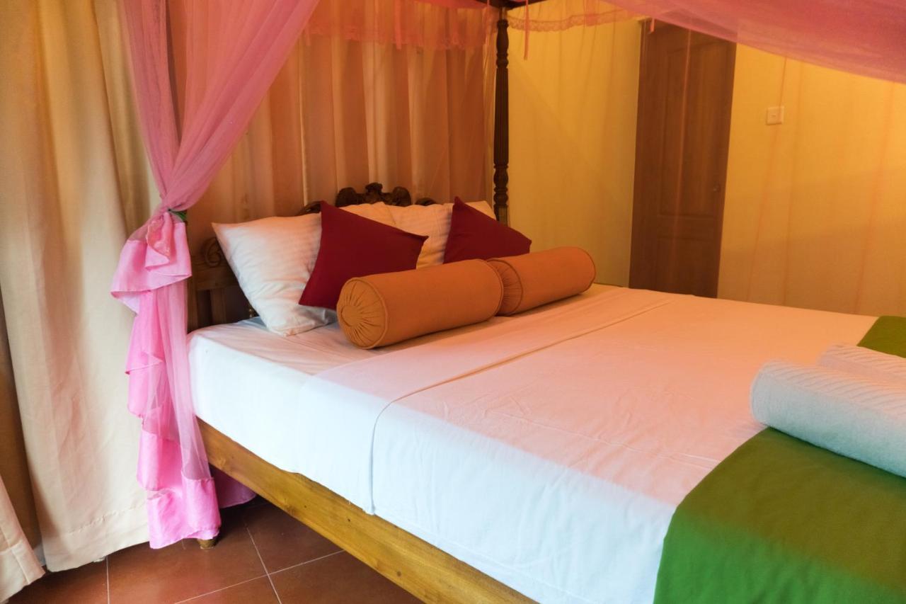 Aronka Homestay Kandy Szoba fotó